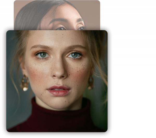 Darstellung eines Fotos, dass sich vor ein anderes Foto schiebt.